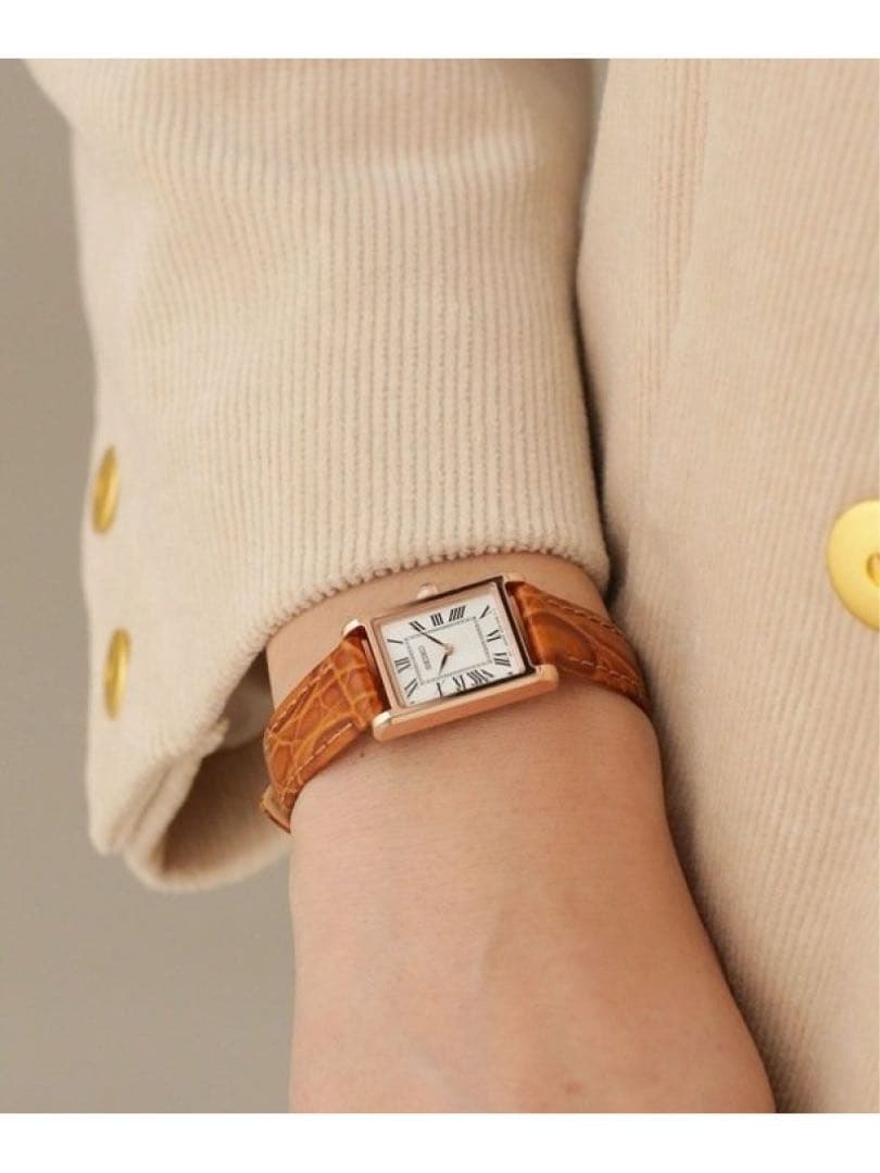 SEIKO レディース スクエア型腕時計 ホワイト文字盤 SSEH006