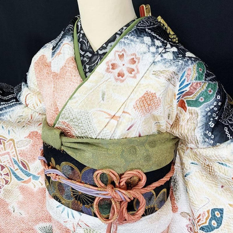 507z44☆振袖 総絞り 古典柄 金彩 ラメ 御所車 蝶☆美品 成人式 結婚式