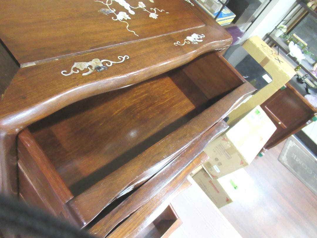 螺鈿家具 　螺鈿細工　 唐木 　花梨 　葡萄柄 　５段　引き出し小箪笥　収納棚