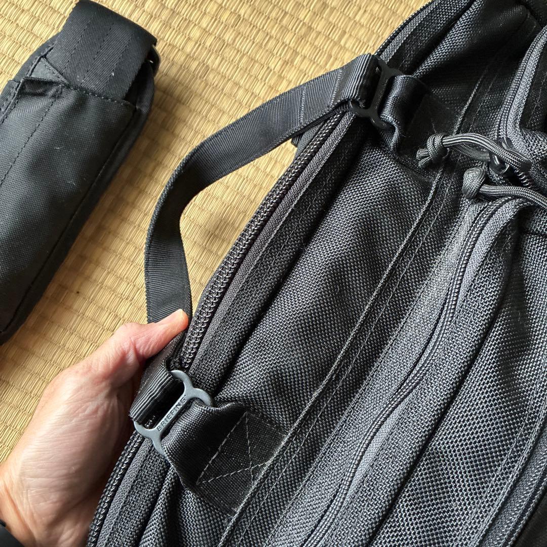 BRIEFING A4 LINER ブラック ブリーフィング 黒 ストラップ付