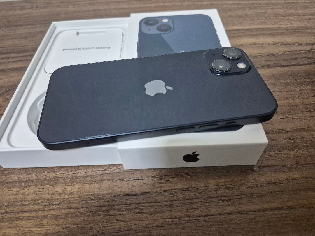 Apple iPhone13　128GB 本体 SIMフリー