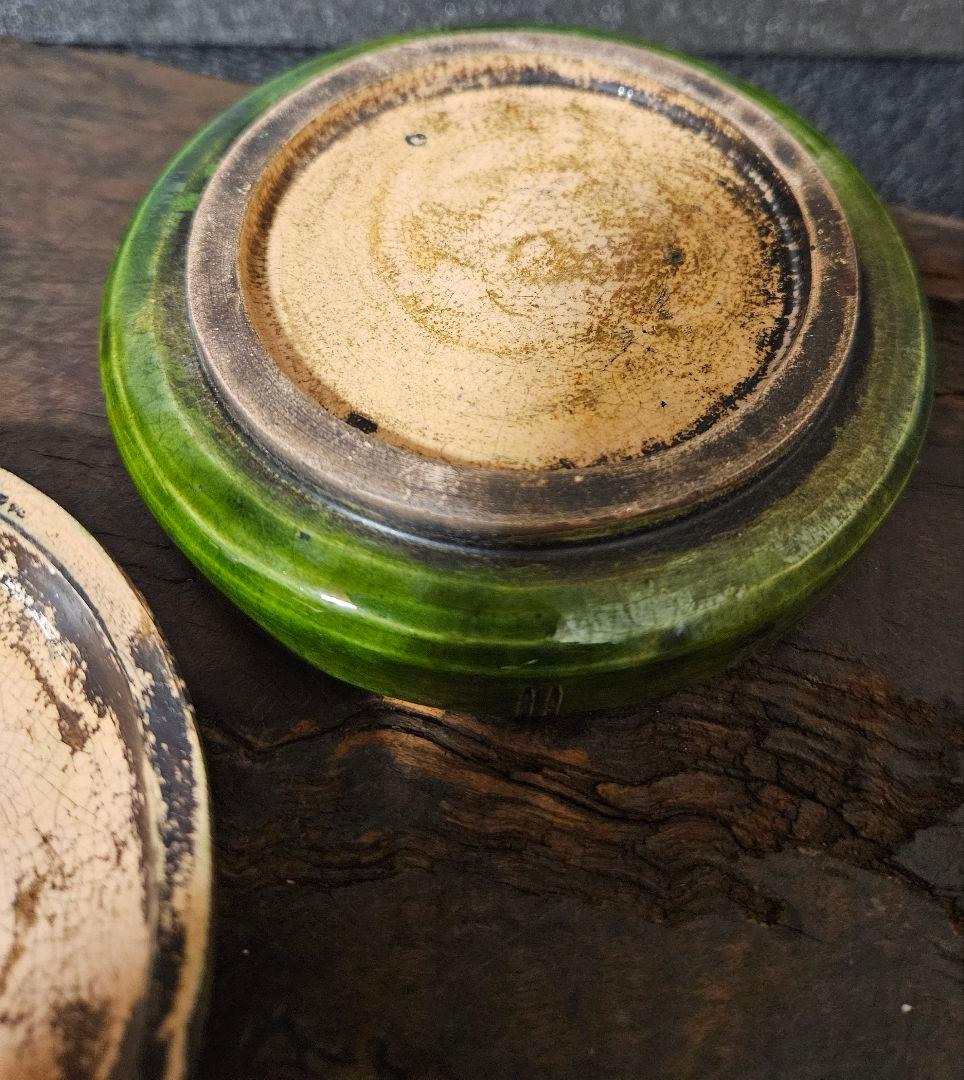 中国古美術　中国古陶磁器　中国古玩　明代　緑交趾　三彩　陽刻浮彫　鳳凰図　香合