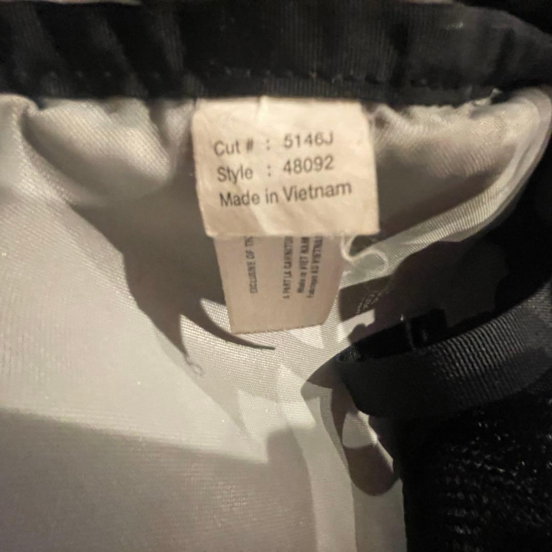 レア　廃盤品　patagonia パタゴニア　旅行用バッグ オリーブグリーン