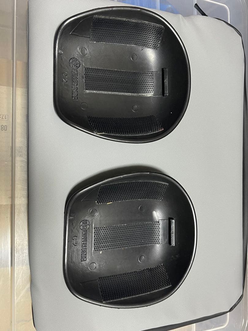 DIVISION プロテクター 膝パッド ブラック/ホワイト 箱無し袋無し