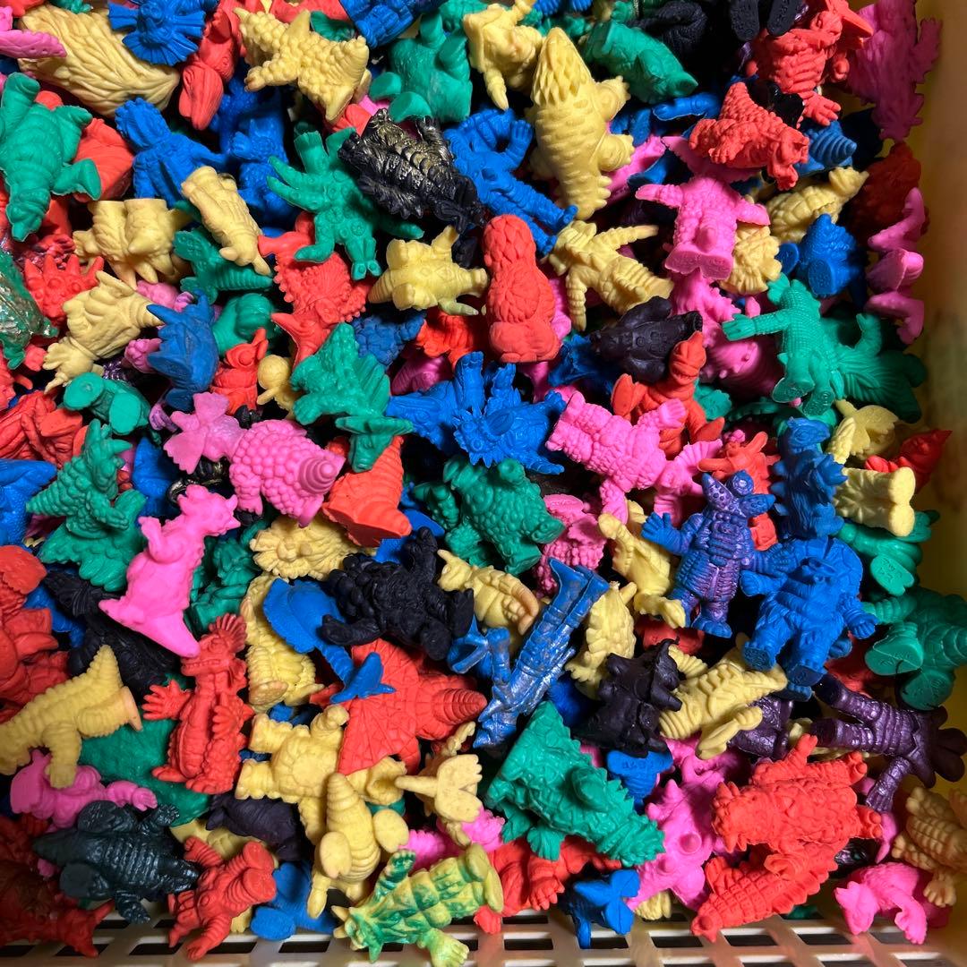 【昭和レトロ】怪獣消しゴム ‼️大量 約2kg‼️