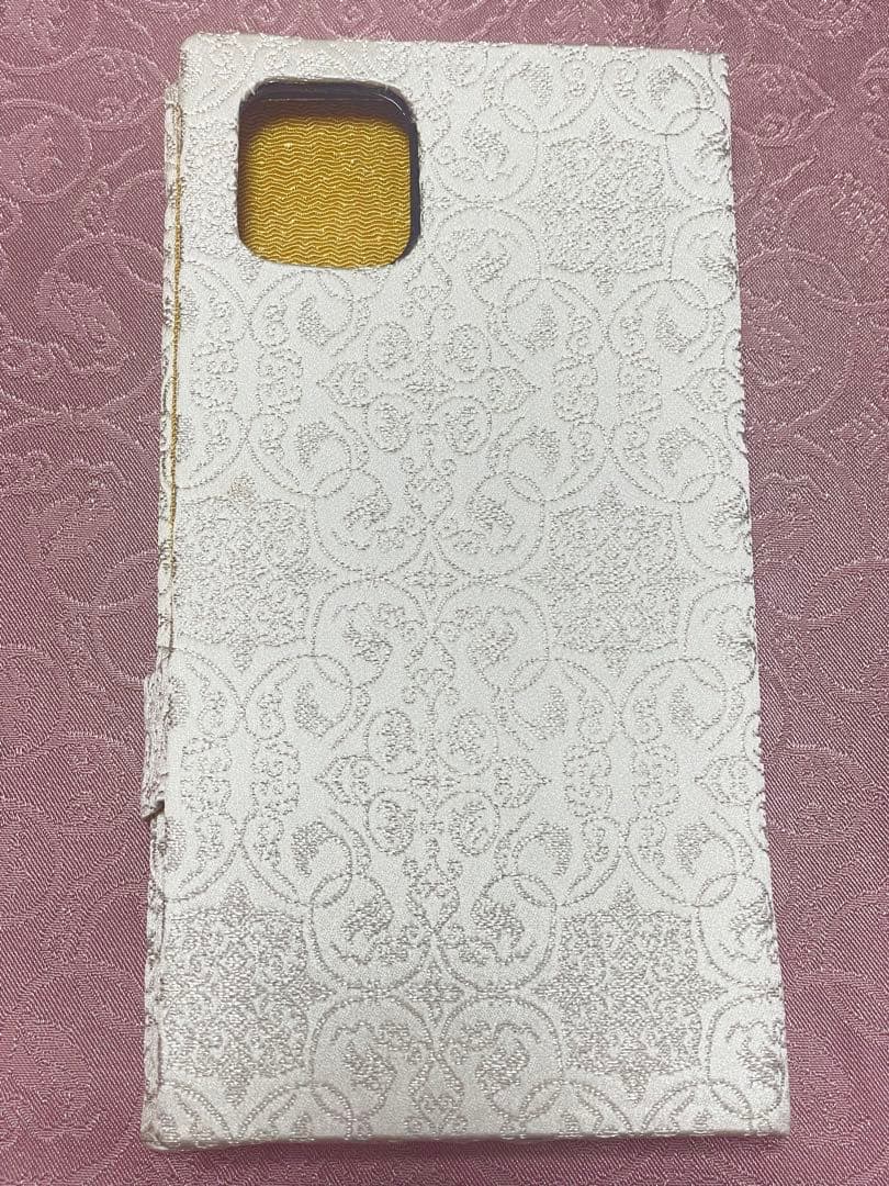 A未使用保管品龍村美術織物葡萄唐草文錦白銀+黄金iPhone11ProMax用