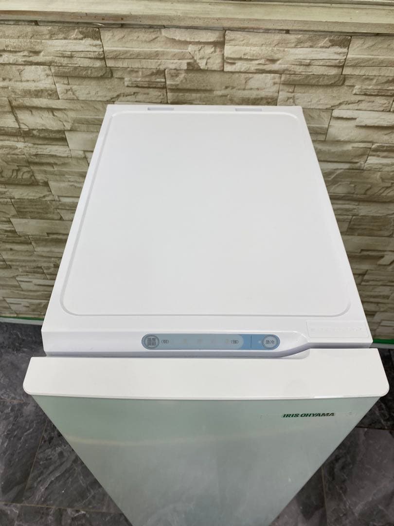 【美品】アイリスオーヤマ IUSN-8A-W ノンフロン冷凍庫 80L 24年製
