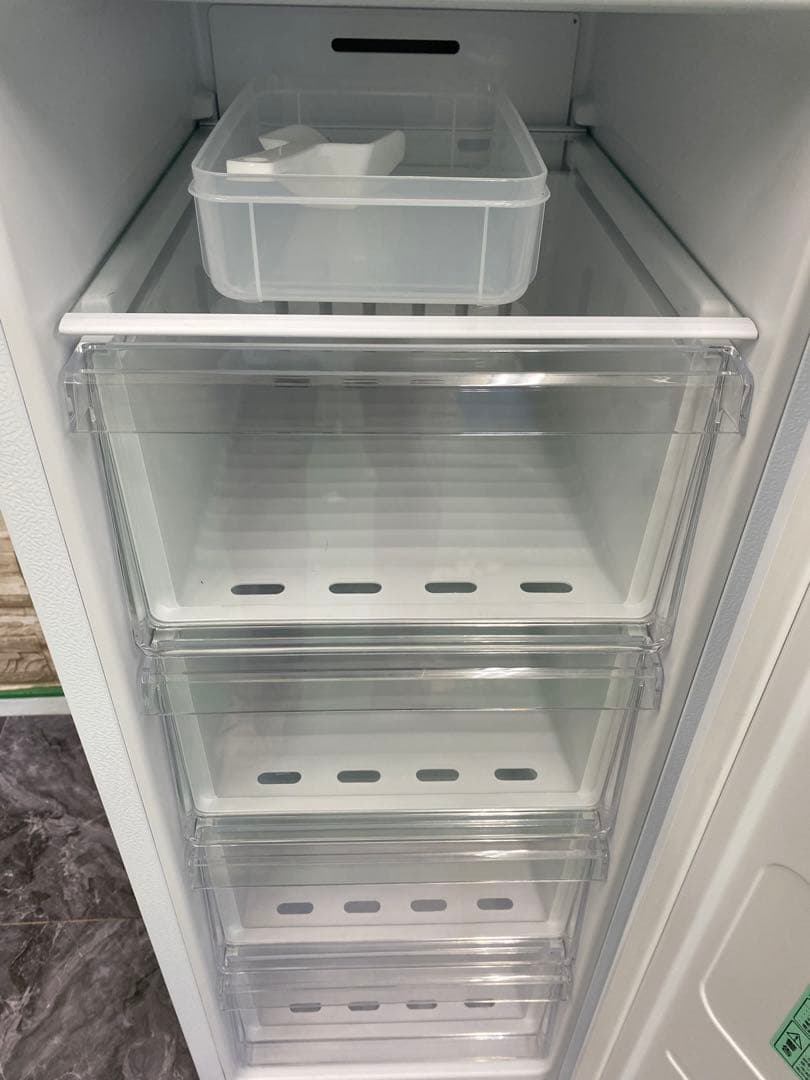 【美品】アイリスオーヤマ IUSN-8A-W ノンフロン冷凍庫 80L 24年製