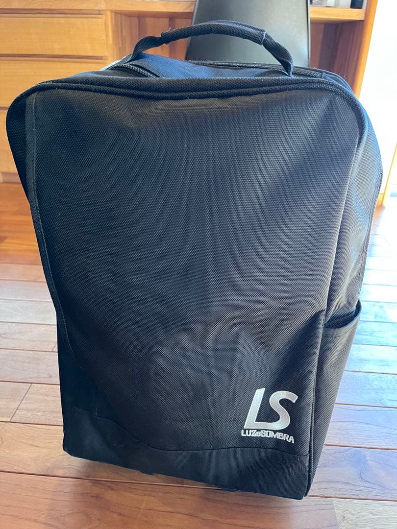 ルースイソンブラ　 ブラック キャリーケース 中型