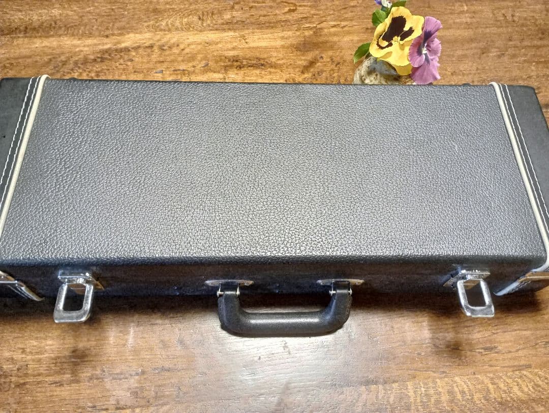 ハイクオリティーukulele☆UK-2500(ケース付き）