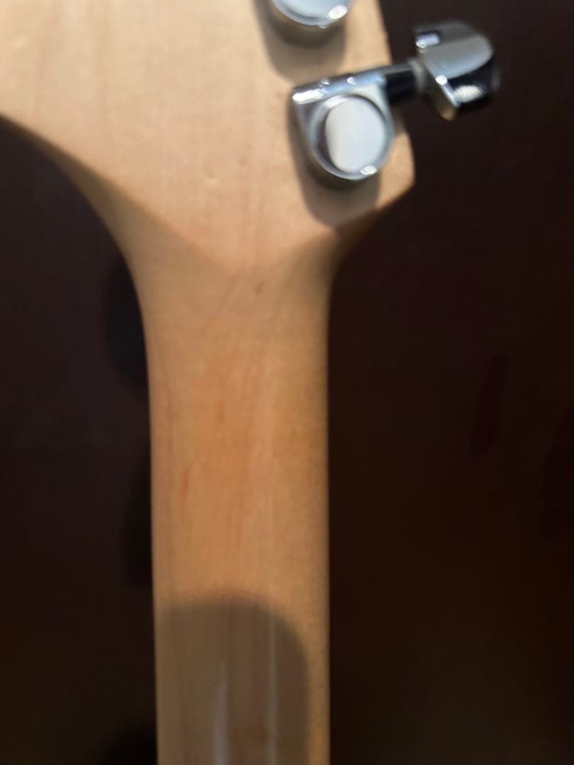 Squier ラージヘッド　ストラト