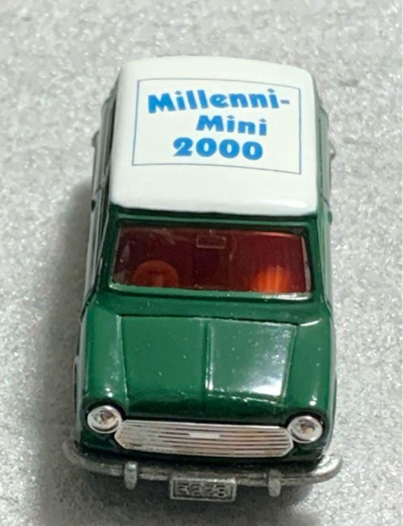 トミカ ミニクーパー millenni-mini 2000 ブルー