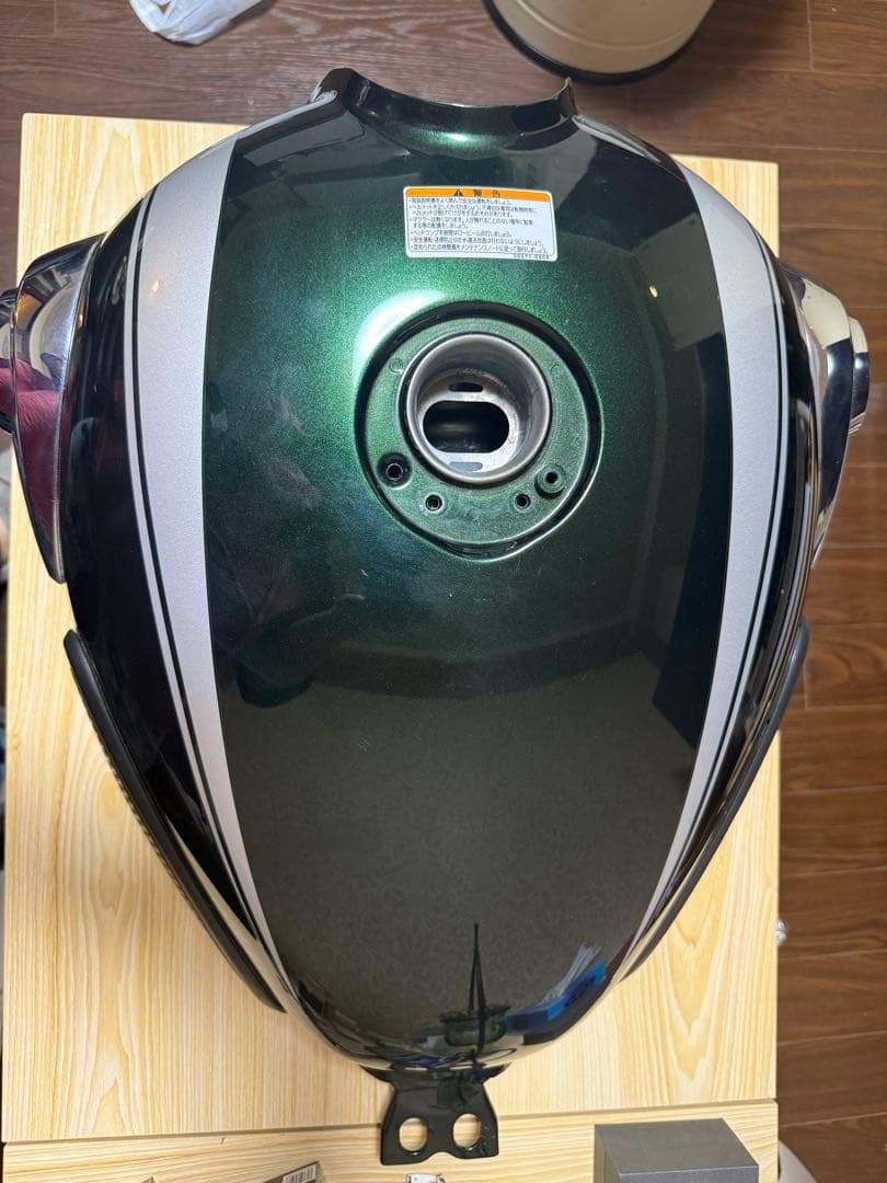 カワサキ W800 純正タンク（EJ800E）