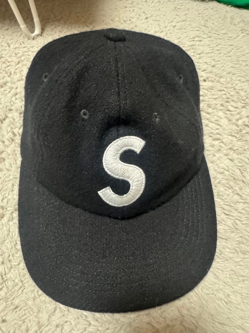 SUPREME 刺繍Sロゴ キャップ 黒