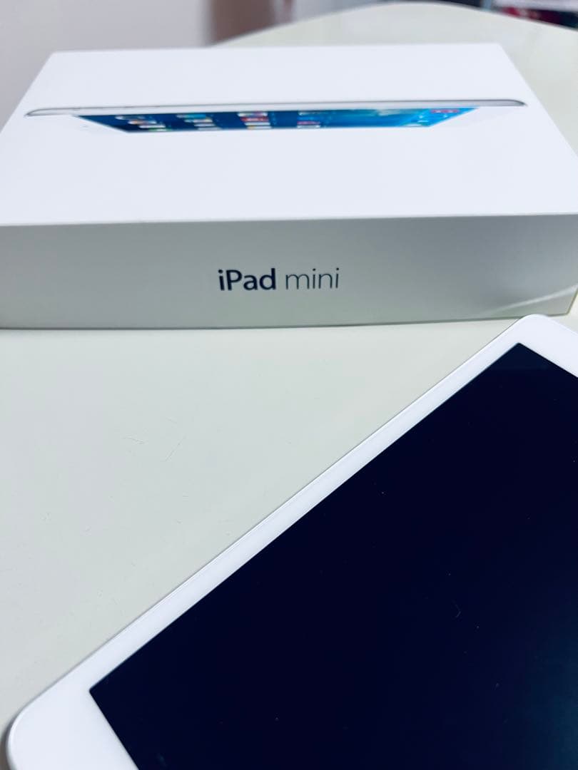 【Apple】iPad mini Retinaディスプレイ、64GB、Wi-Fi
