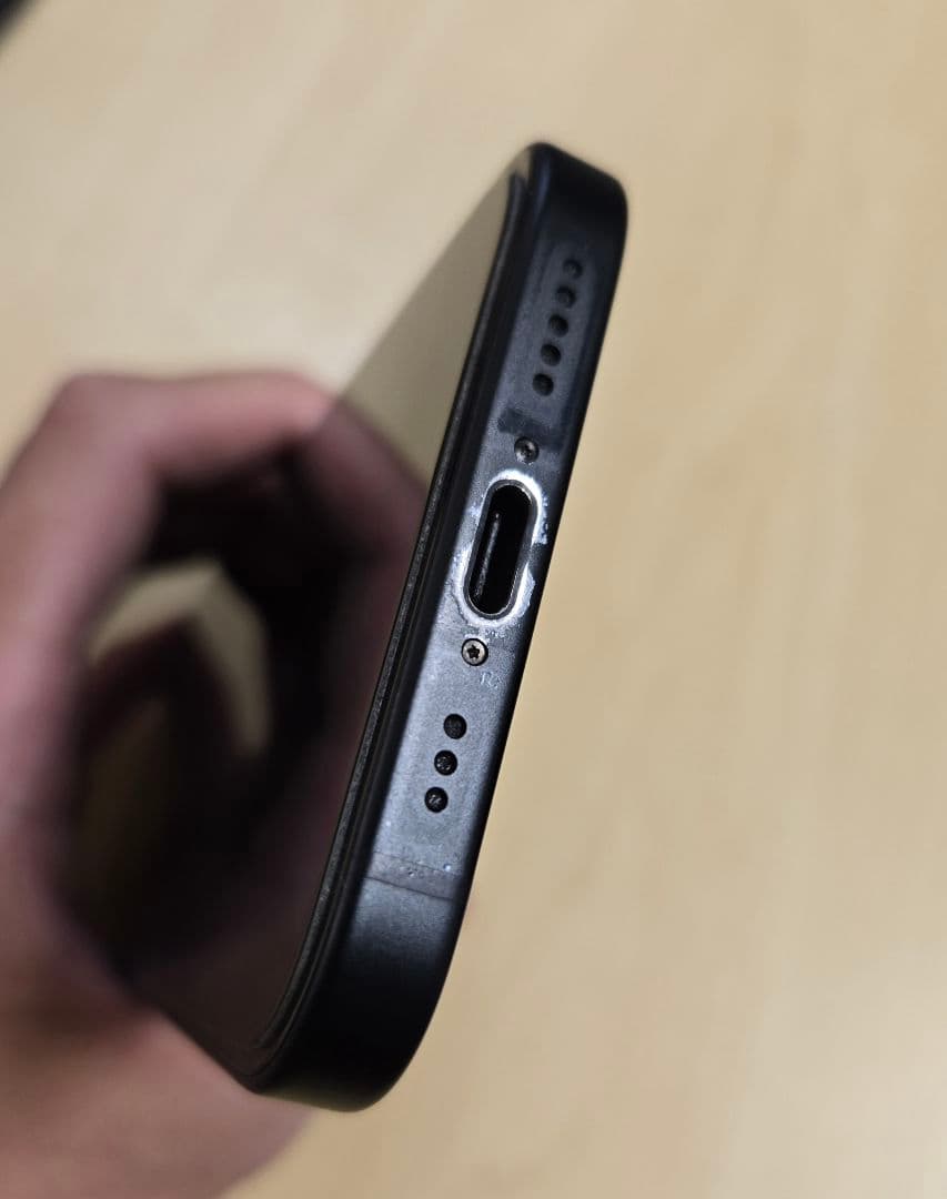 Apple iPhone 15 ブラック 256GB【中古品】