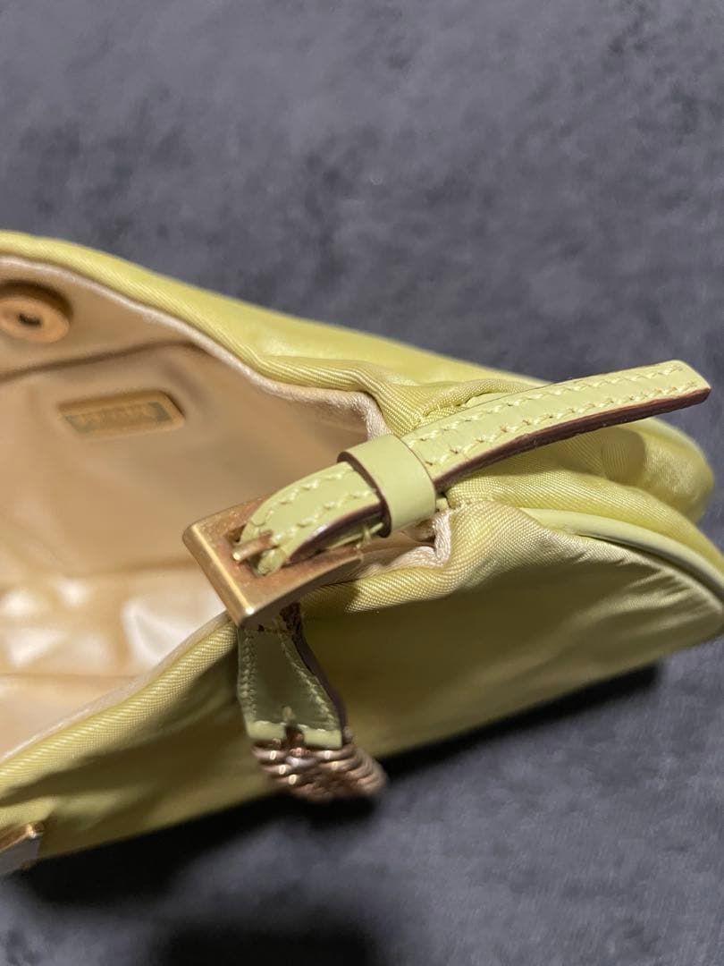 PRADA ハンドバッグ