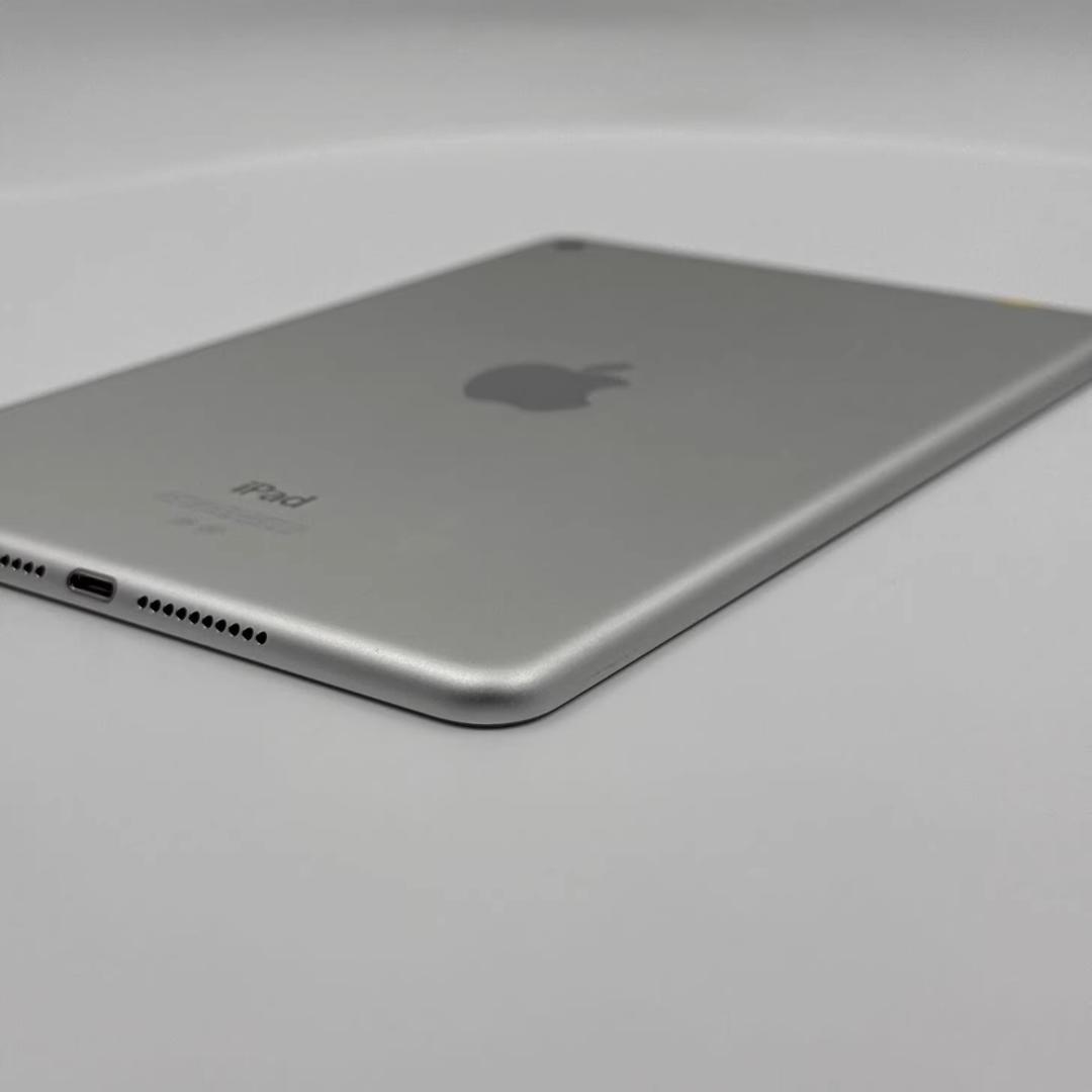 【ほぼ新品級】iPad mini4 64GB WiFiモデル