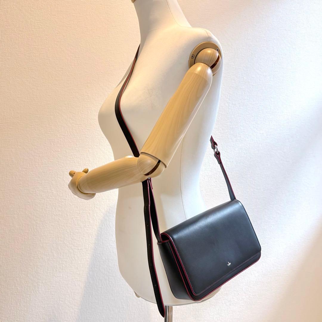 【極美品】Vivienne Westwood TINY ORB ショルダーバッグ