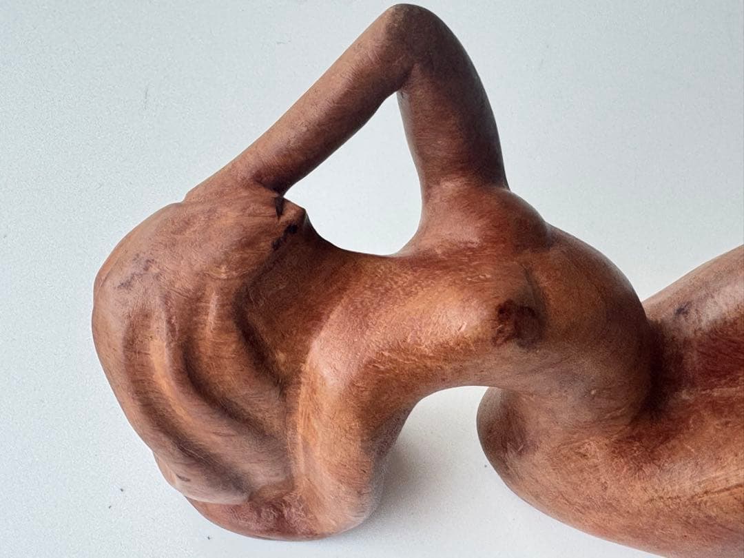 ヴィンテージ 抽象的な木製彫刻 女性の姿 フォークアート ウッドカービング