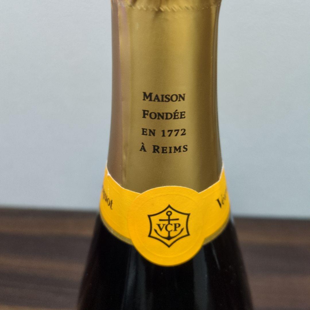 ヴーヴ・クリコイエロー＆モエシャンドンネクターアンペリアルロゼ750ml２本