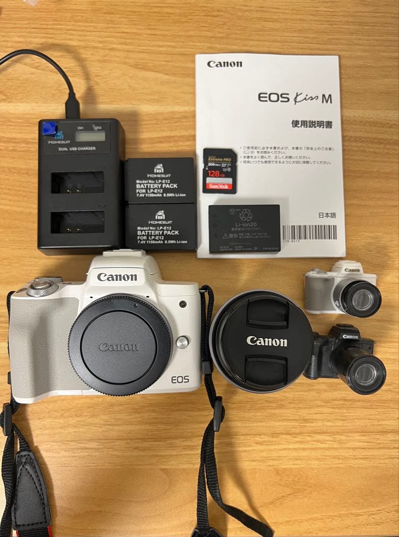 Canon EOS Kiss M ホワイト 15-45mmレンズ付きミニチュア付