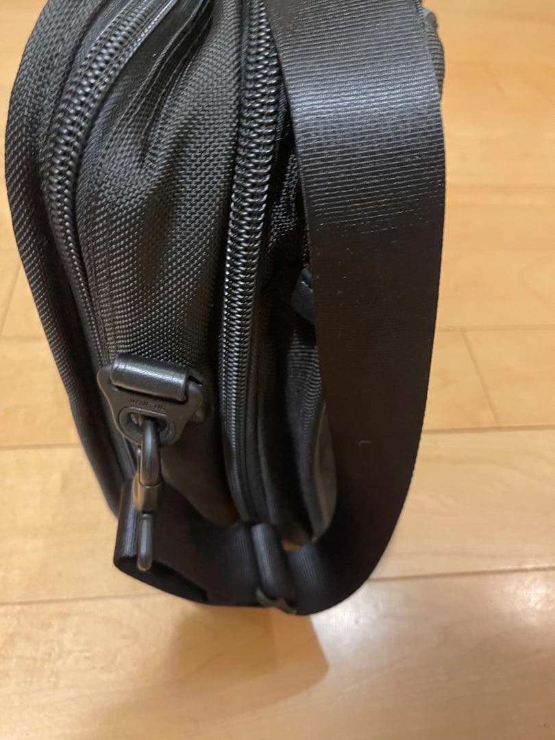 ら*ア様 TUMI ビジネスバッグ ブラック 多ポケット