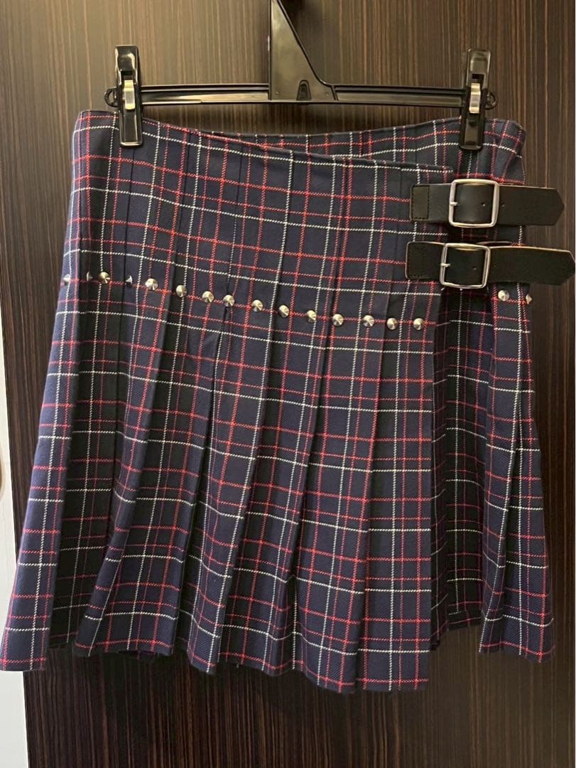 ジュンヤワタナベ、ネイビーとレッドのチェック柄プリーツスカート