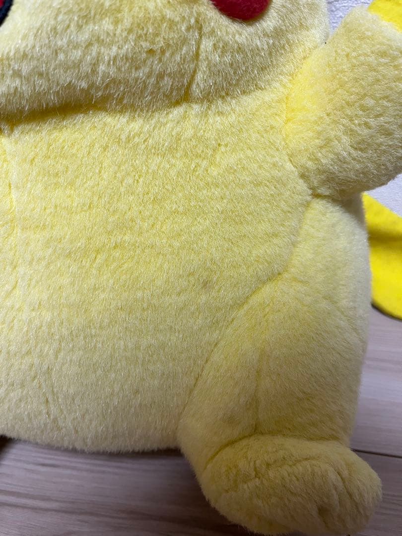 ピカチュウ　レトロ　ぬいぐるみ