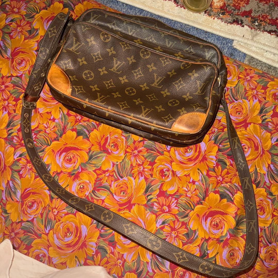 Louis Vuitton モノグラムショルダーバッグ