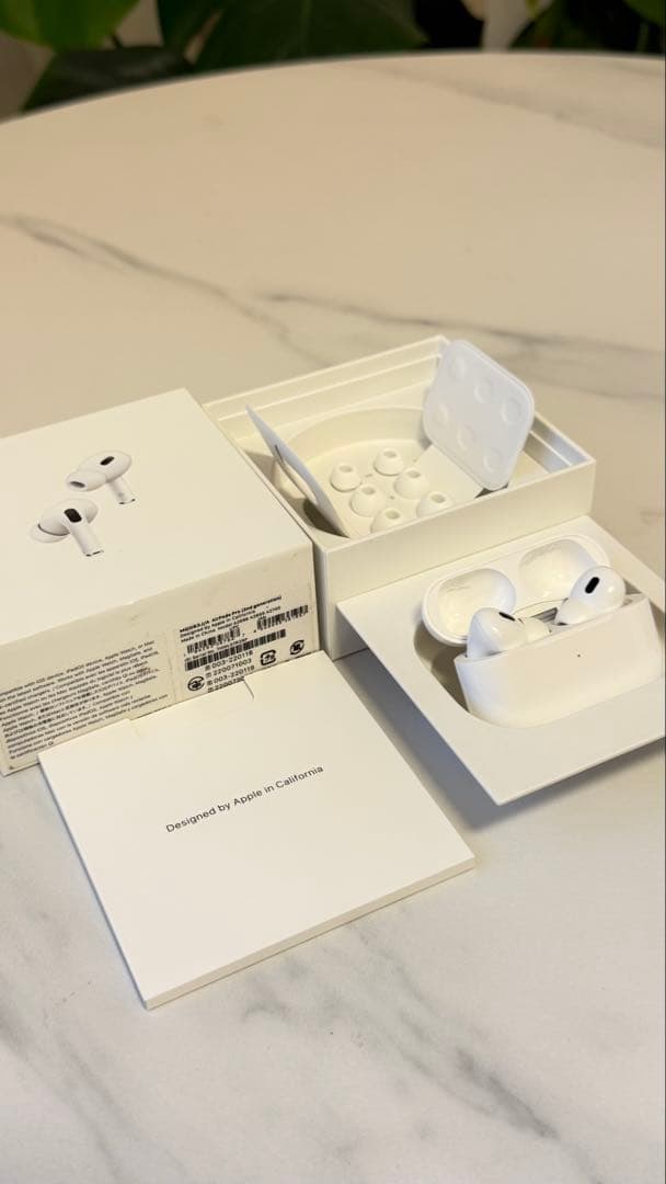 AppleAirPodsPro第2世代 本体／箱付き