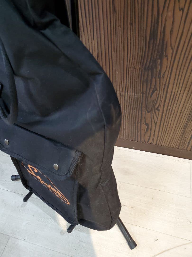 く*る様 Squier ギター