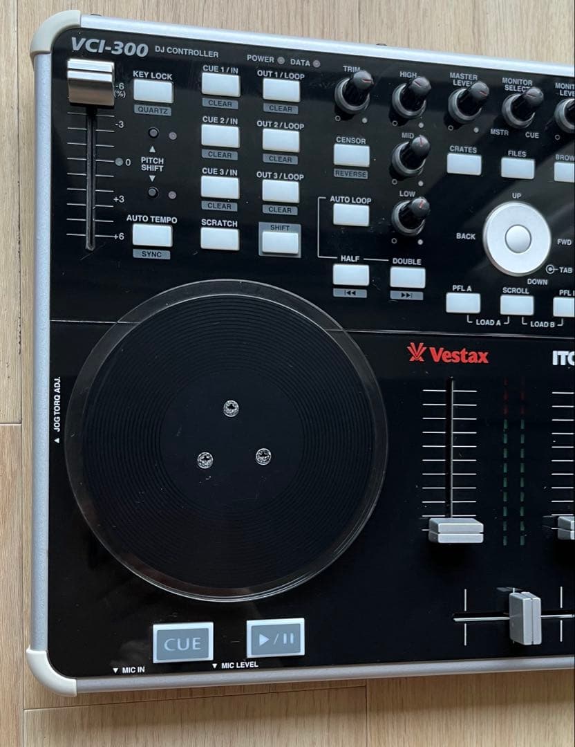 ⑥Vestax VCI-300 DJコントローラー