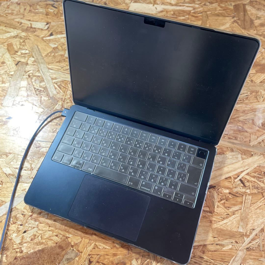 【良品】MacBookAir M2 16GB/SSD256GB A2681