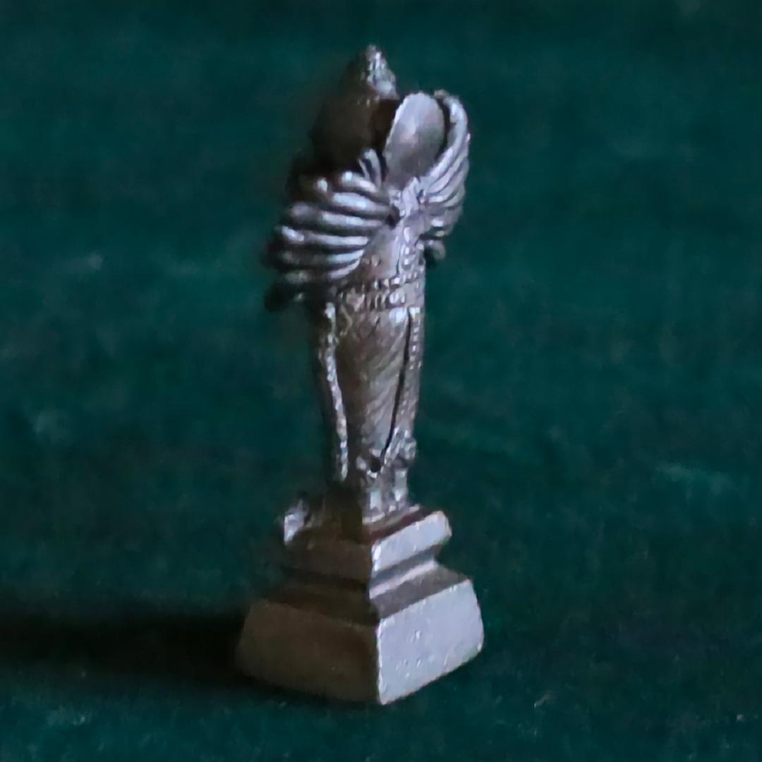 ガネーシャ像（立）　金属製　約4cm 　ー インドの小さな神さま ー