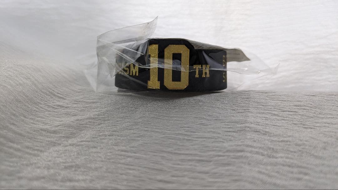 Official髭男dism 10周年記念 ベースボールシャツ ラバーバンド