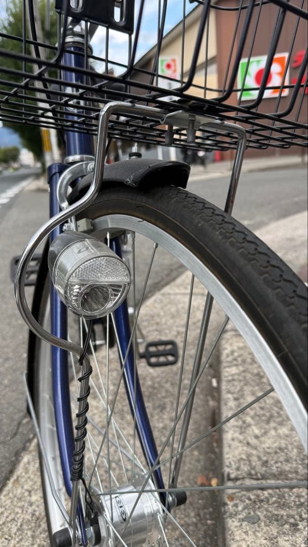シティサイクル ネイビー 6段変速 前バスケット付き