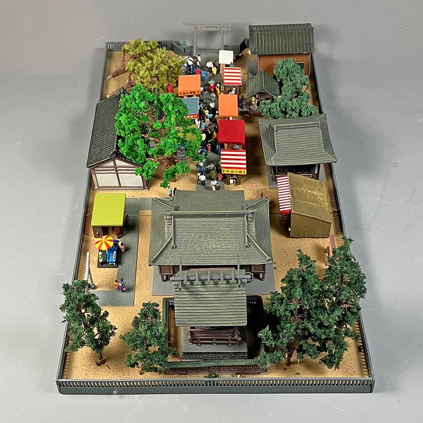 トミーテック ジオコレ 神社 + 樹木・人物・屋台等 1/150 組立品※