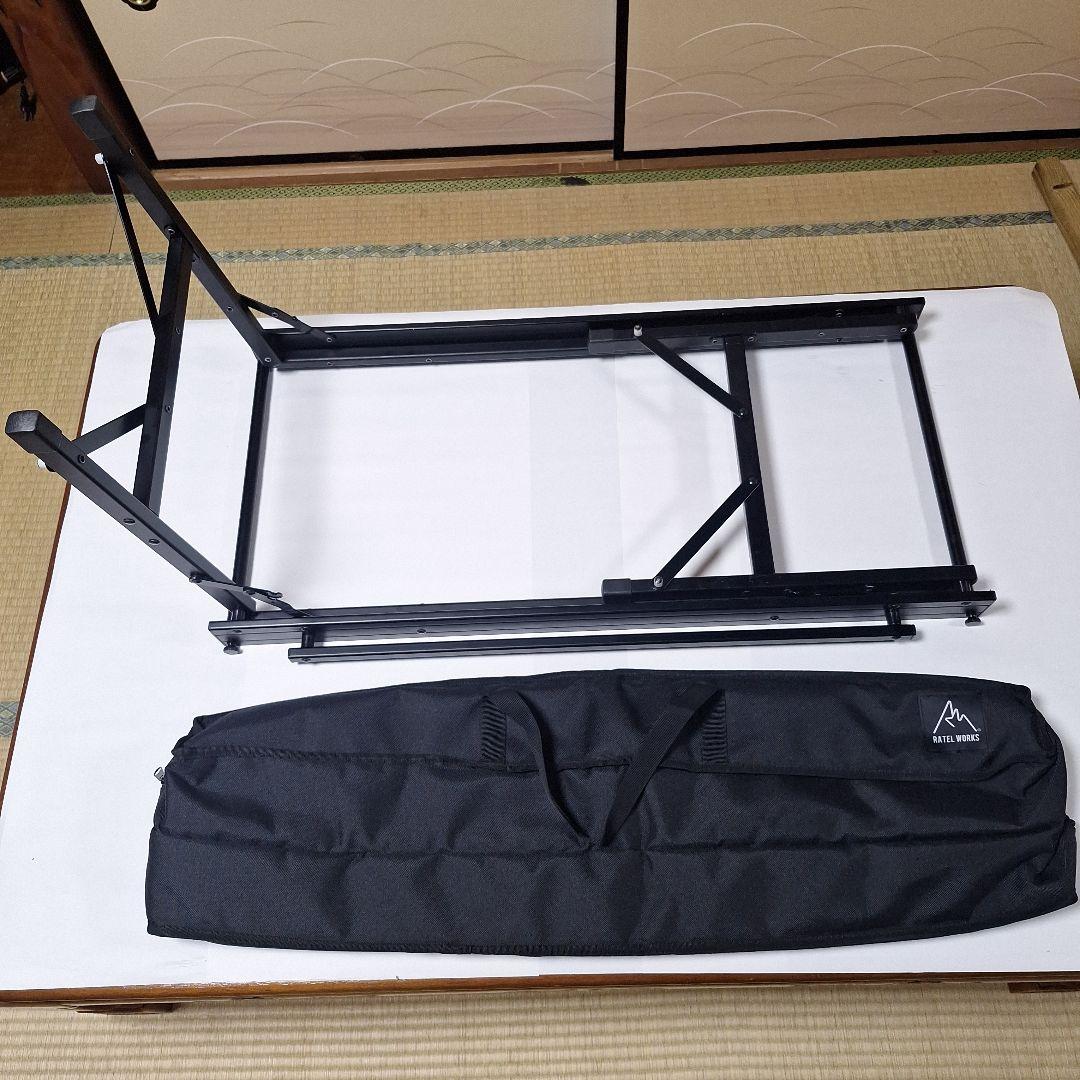 ラーテルワークス　ウッドパネルテーブル　ブラックフレームXウォールナット