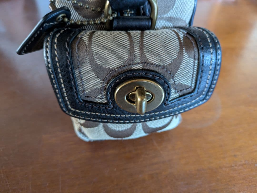 Coach ロゴ柄ショルダーバッグ