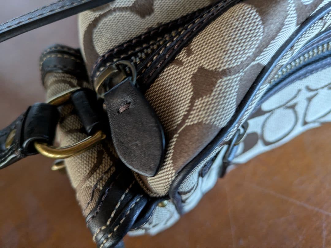 Coach ロゴ柄ショルダーバッグ