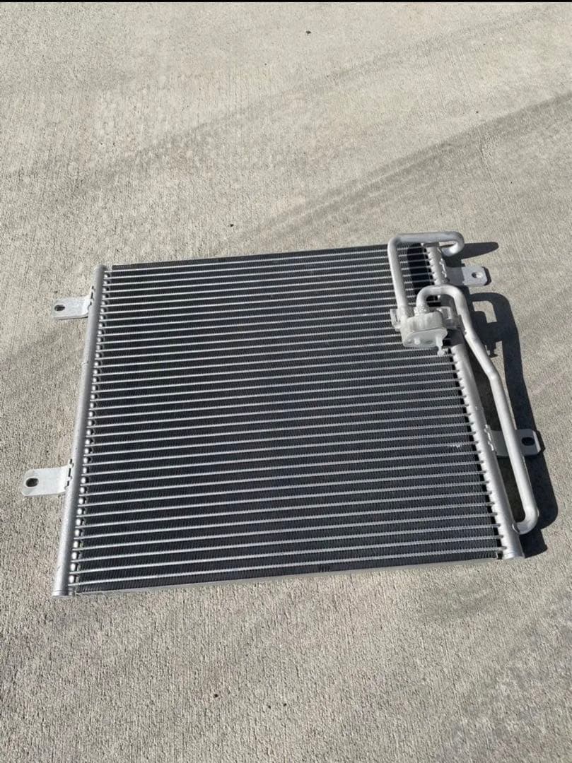 エアコンコンデンサー