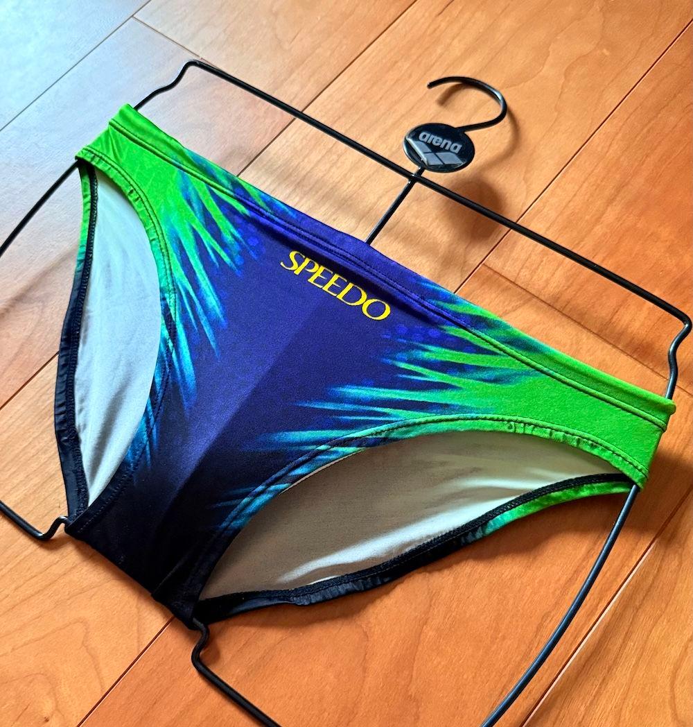 speedo アクアブレード ダイナカット ブルー　L　光沢　ウロコ　競パン