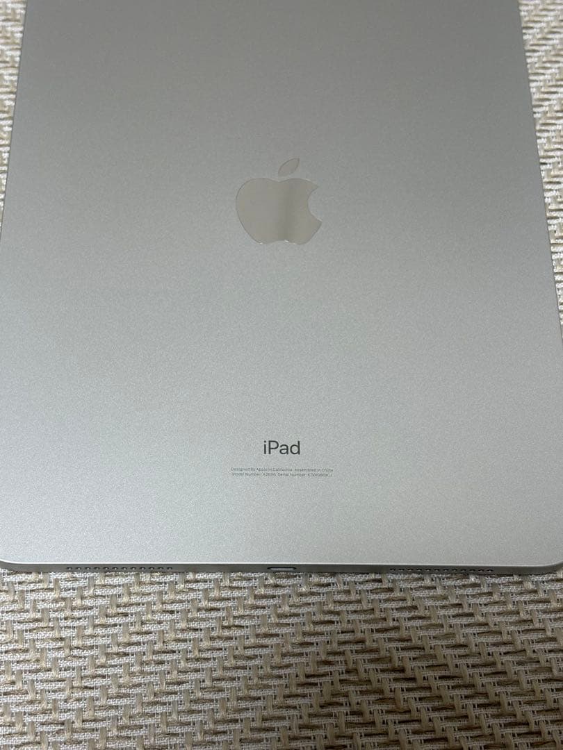 【美品】iPad 第10世代 64GB シルバー Wi-Fiモデル