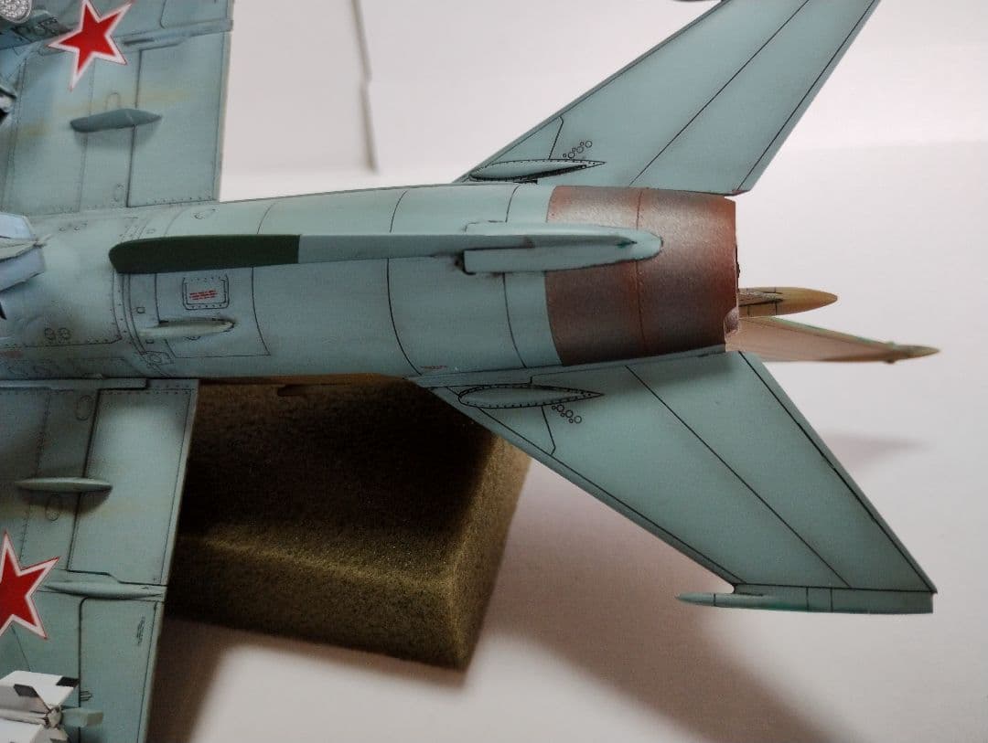 プラモデル完成機　1/48　MIG-21MF フィッシュベット