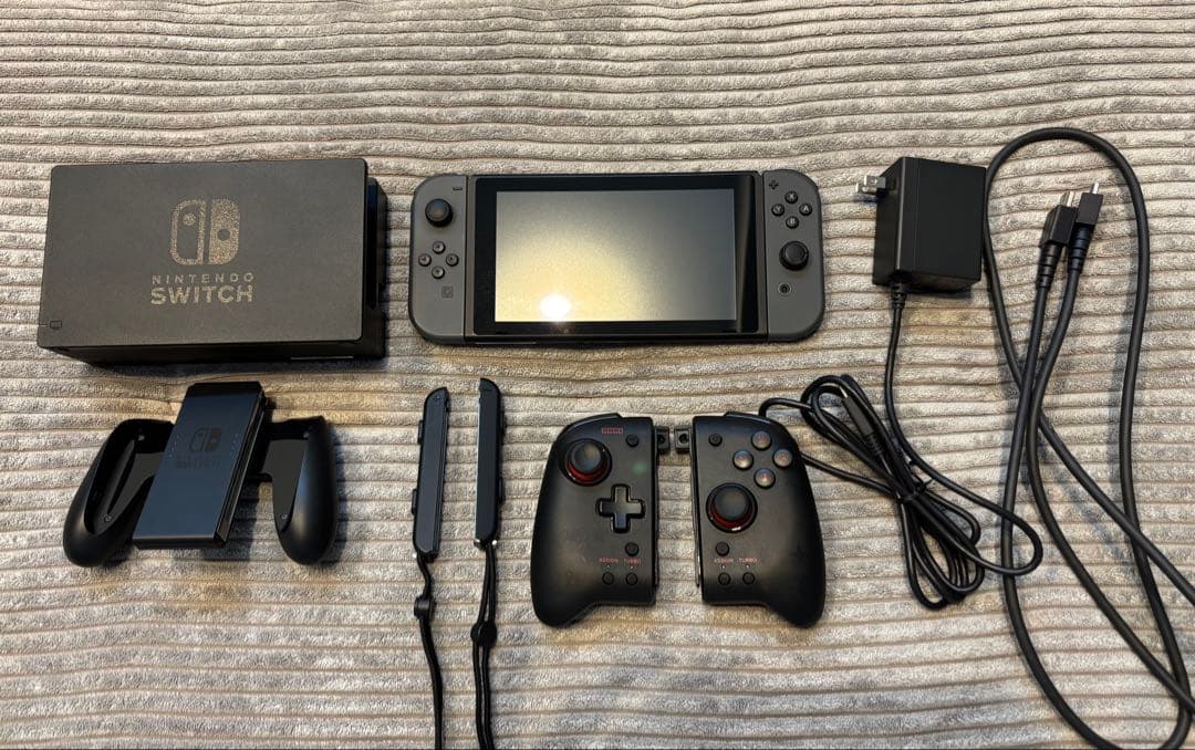 Nintendo Switch 本体、HORIグリップコントローラー
