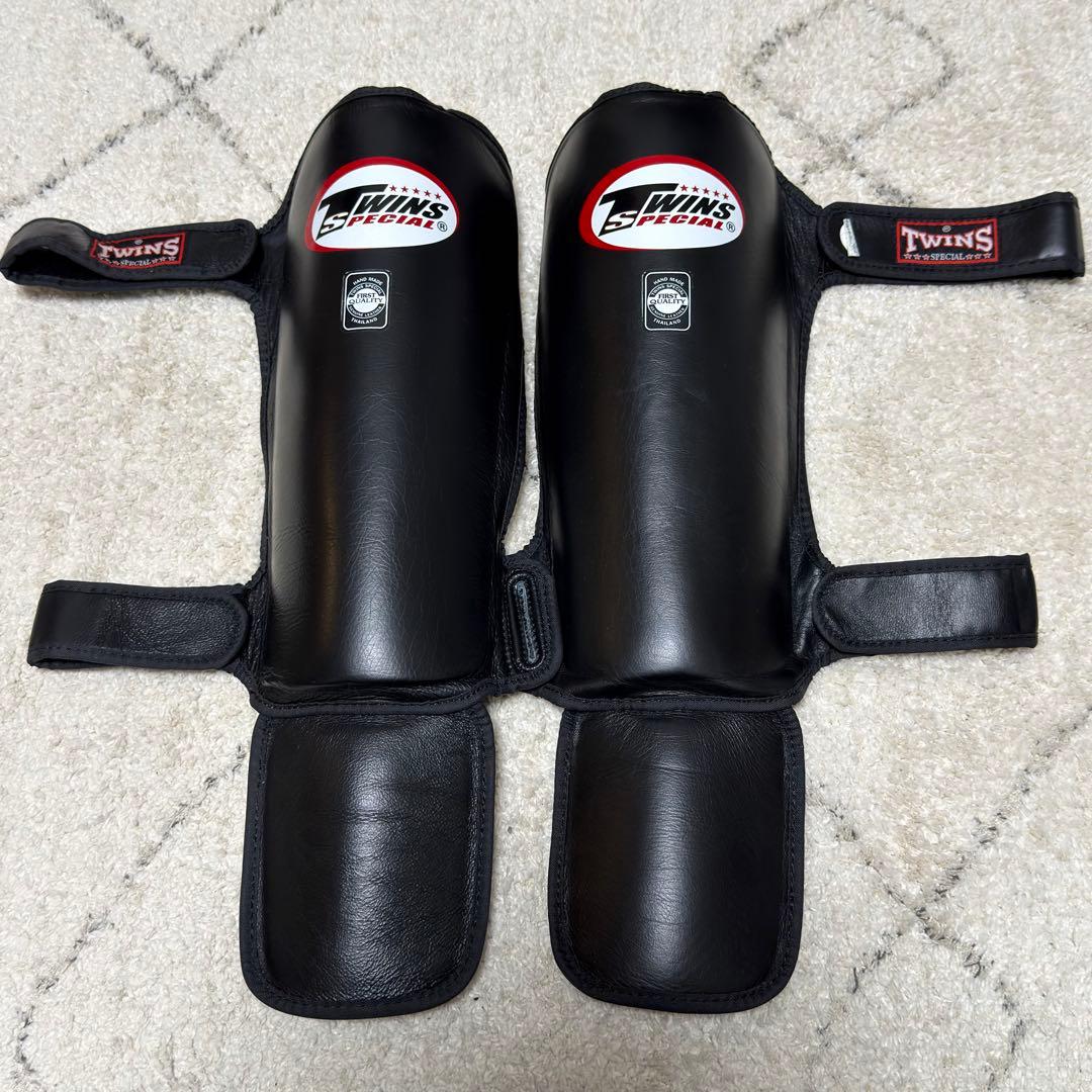 TWINS SPECIAL 本革製レガースMサイズ ブラック