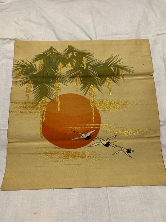 掛け軸2本と家紋付タペストリー