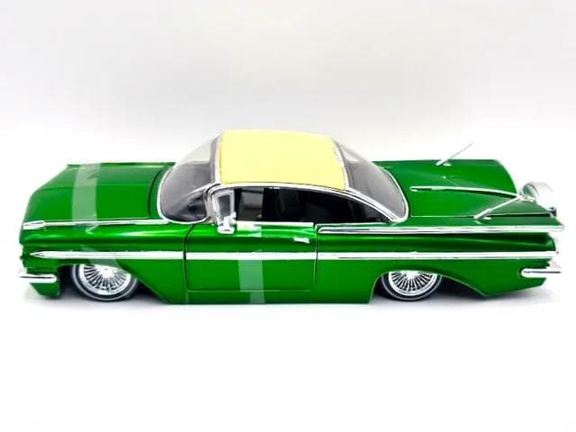 ジェイダトイズ 1/24 1959 シボレー インパラ CANDY GREEN