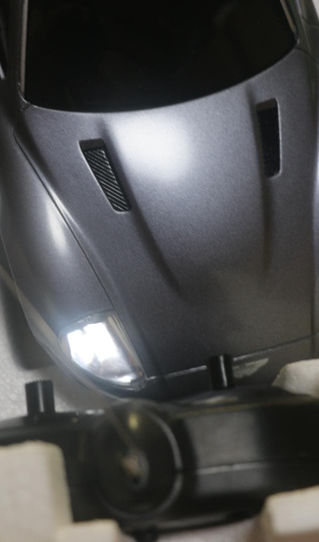 貴重ニッコー製００７／ダイ・アナザー・デー　アストンマーチンｖ１２バァンキッシュ